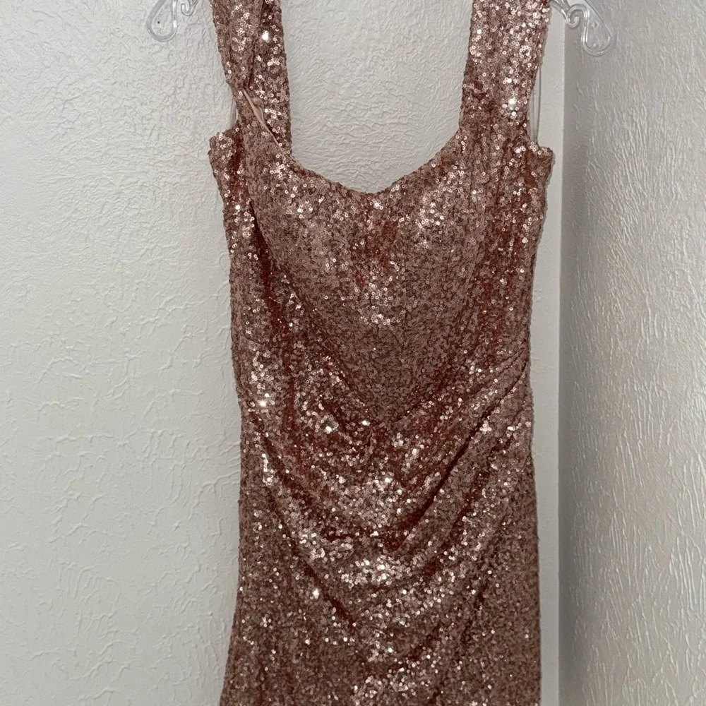 Sherri Hill Sparkling Mini Dress in Rose Gold sleeves are detachable - Picture 2 of 7